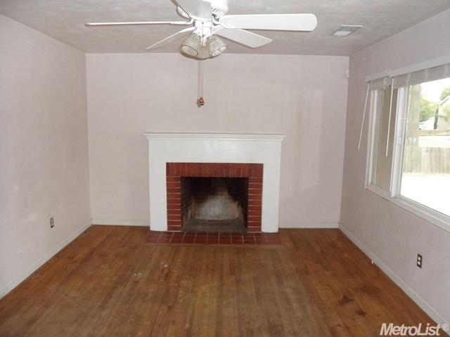 2128 6th St, Ceres, CA 95307 photo 2