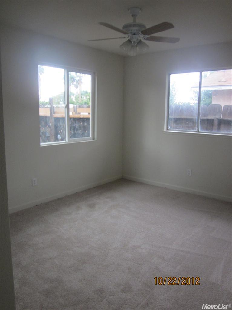 8809 Laird St, Patterson, CA 95363 photo 9