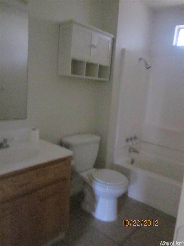 8809 Laird St, Patterson, CA 95363 photo 11