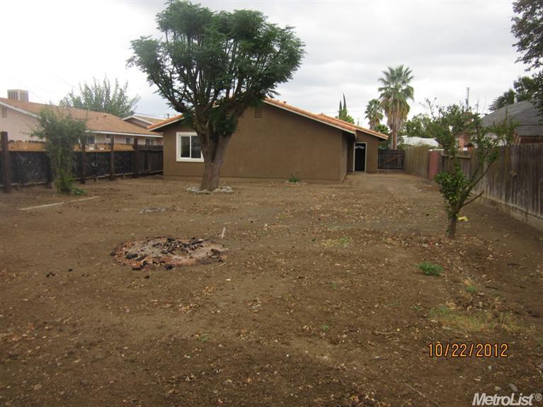 8809 Laird St, Patterson, CA 95363 photo 5