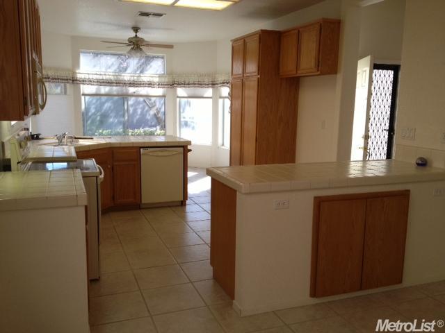 454 Clearstone Pl, Folsom, CA 95630 photo 3