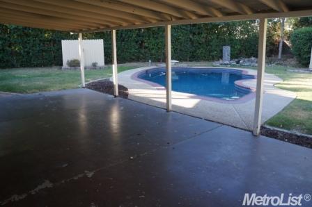5809 Parkoaks Dr, Carmichael, CA 95608 photo 5