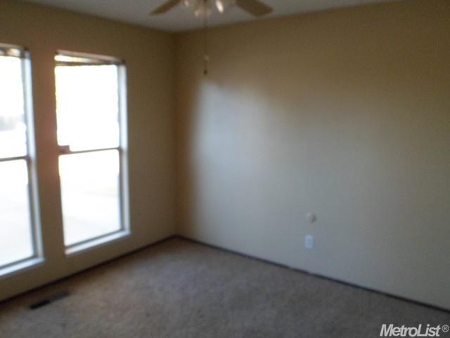 540 Fullerton Dr, Turlock, CA 95382 photo 19
