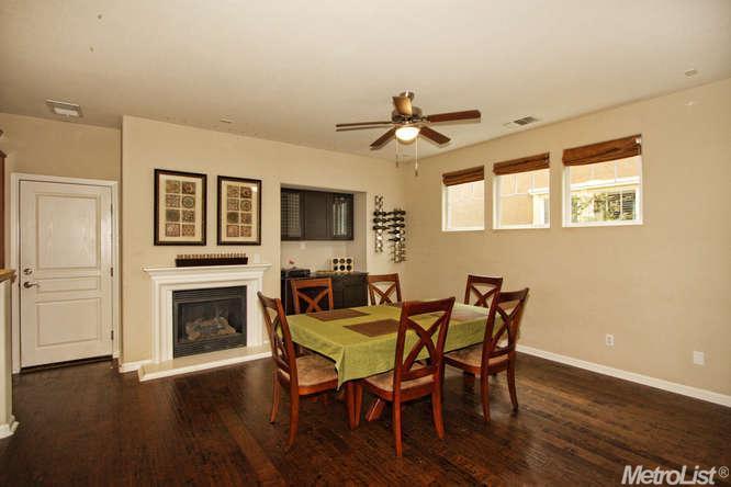 1332 Bugby Ln, Folsom, CA 95630 photo 3