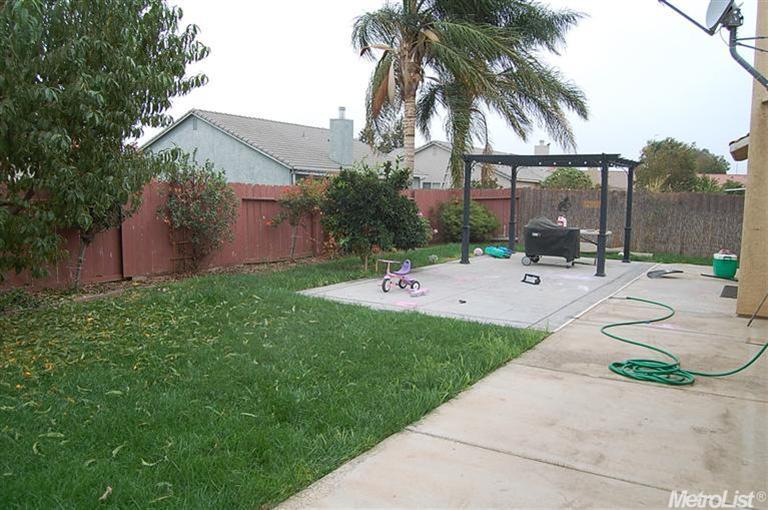 1930 Harnisch Dr, Merced, CA 95341 photo 2