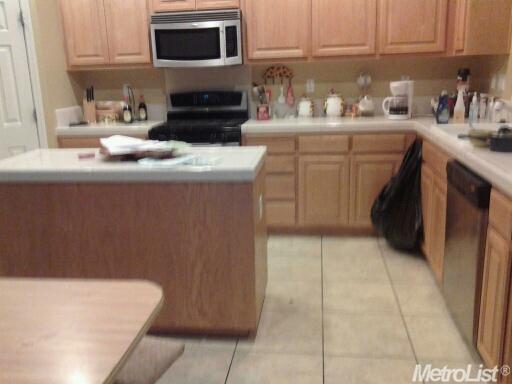 9369 Vintner Cir, Patterson, CA 95363 photo 2
