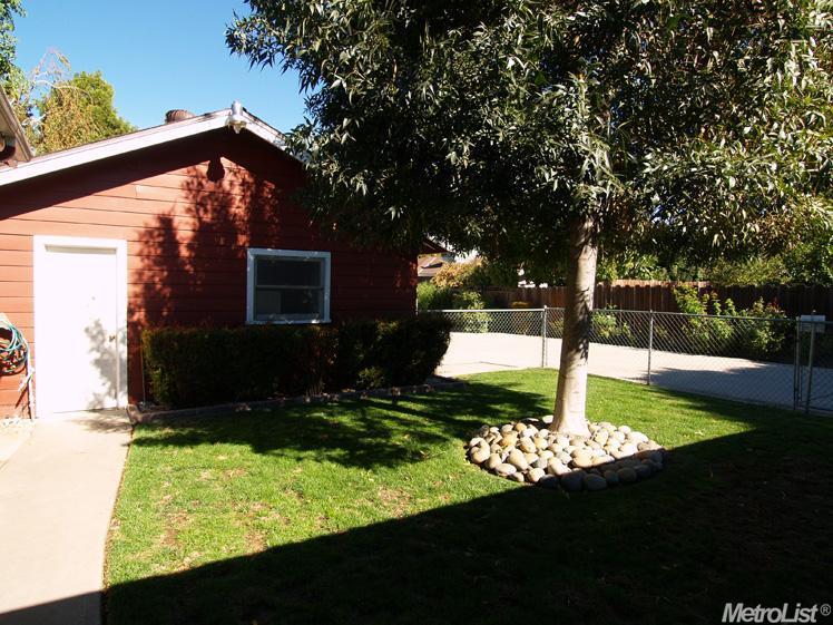 2443 W Rumble Rd, Modesto, CA 95350 photo 16