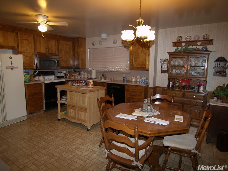 2443 W Rumble Rd, Modesto, CA 95350 photo 7
