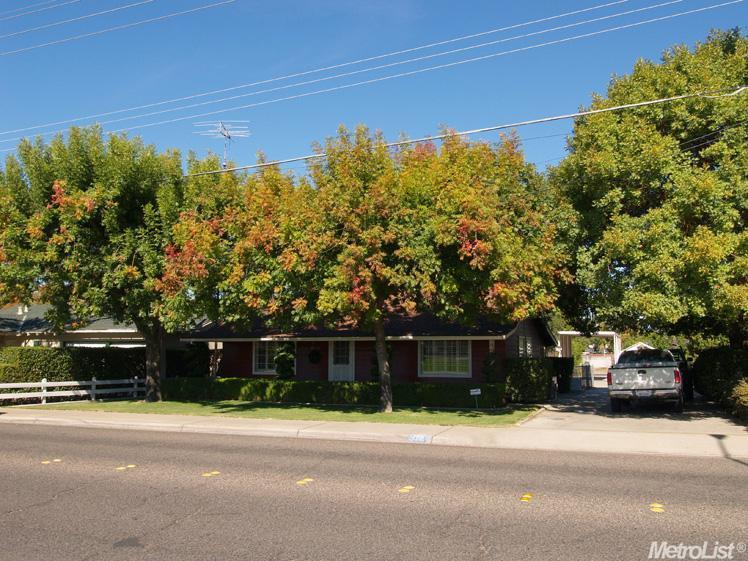 2443 W Rumble Rd, Modesto, CA 95350 photo 2