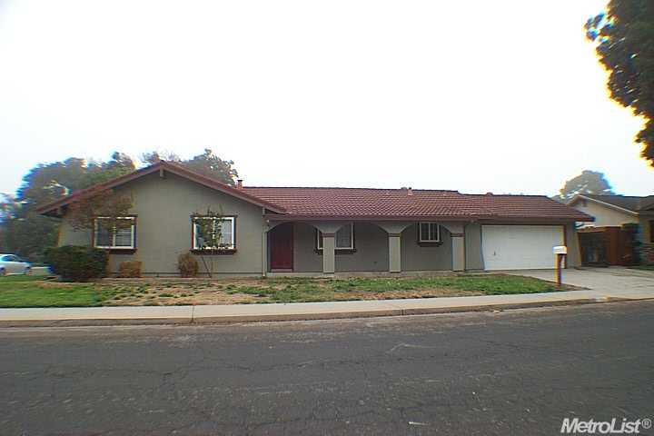 1204 Mcguire Dr, Modesto, CA 95355 photo 1
