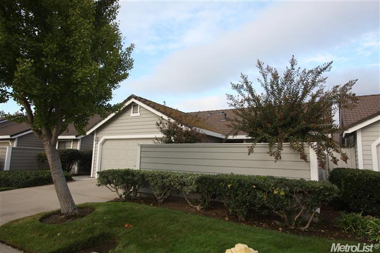 3609 Blackstone Way, Modesto, CA 95356 photo 2