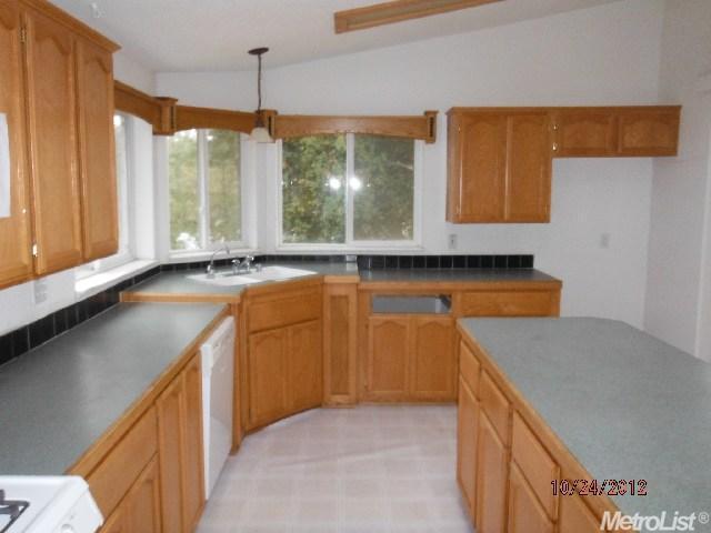 12373 Creek View Dr, Grass Valley, CA 95949 photo 8