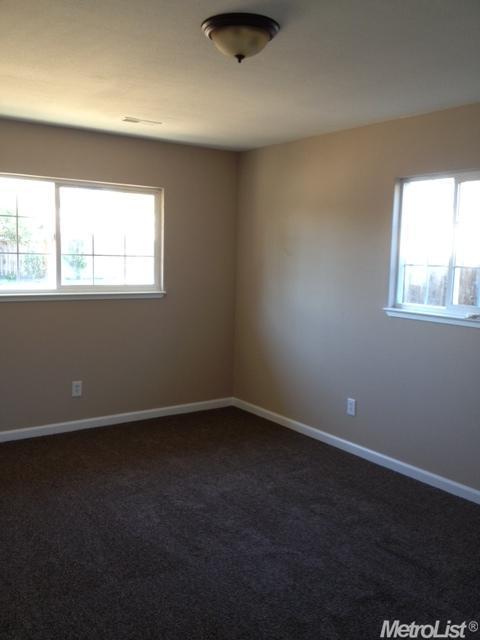 516 Downing Ln, Modesto, CA 95357 photo 9