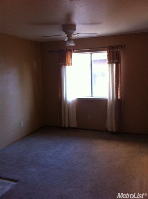 8805 Laird St, Patterson, CA 95363 photo 7