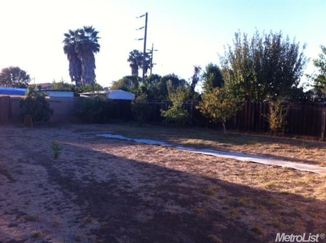 8805 Laird St, Patterson, CA 95363 photo 10