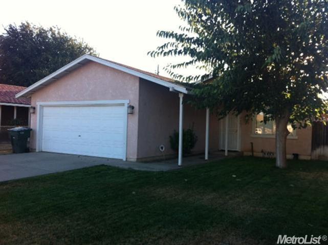 8805 Laird St, Patterson, CA 95363 photo 1