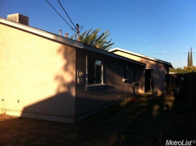 8805 Laird St, Patterson, CA 95363 photo 4