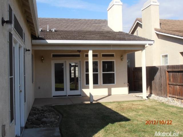 526 E Milgeo Ave, Ripon, CA 95366 photo 3