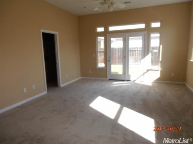 526 E Milgeo Ave, Ripon, CA 95366 photo 13
