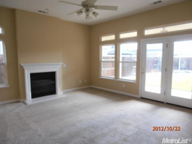 526 E Milgeo Ave, Ripon, CA 95366 photo 7