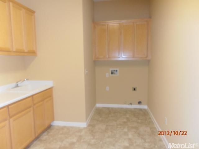 526 E Milgeo Ave, Ripon, CA 95366 photo 14