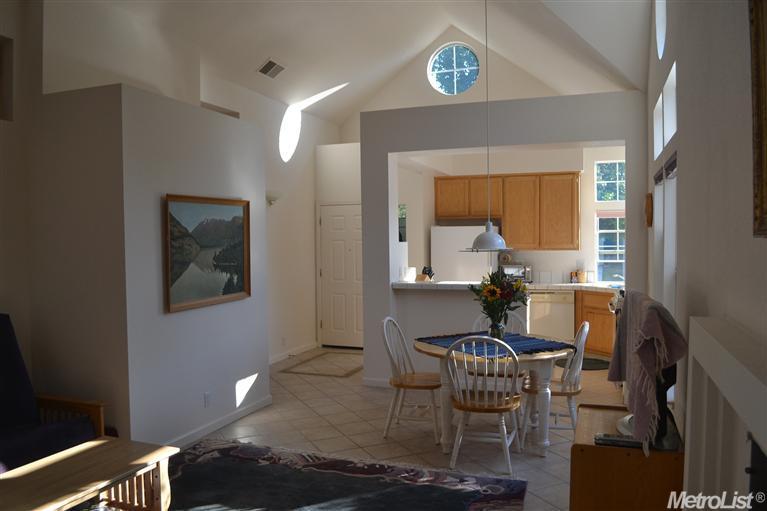2427 Albany Ave, Davis, CA 95618 photo 4