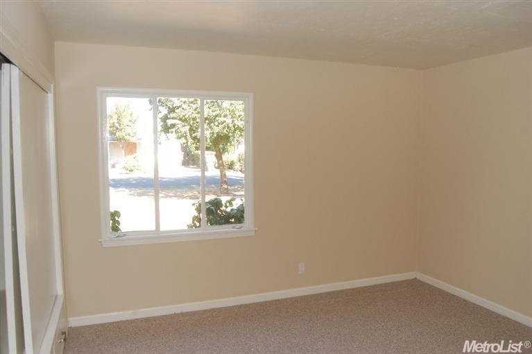 426 N Emerald Ave, Modesto, CA 95351 photo 7