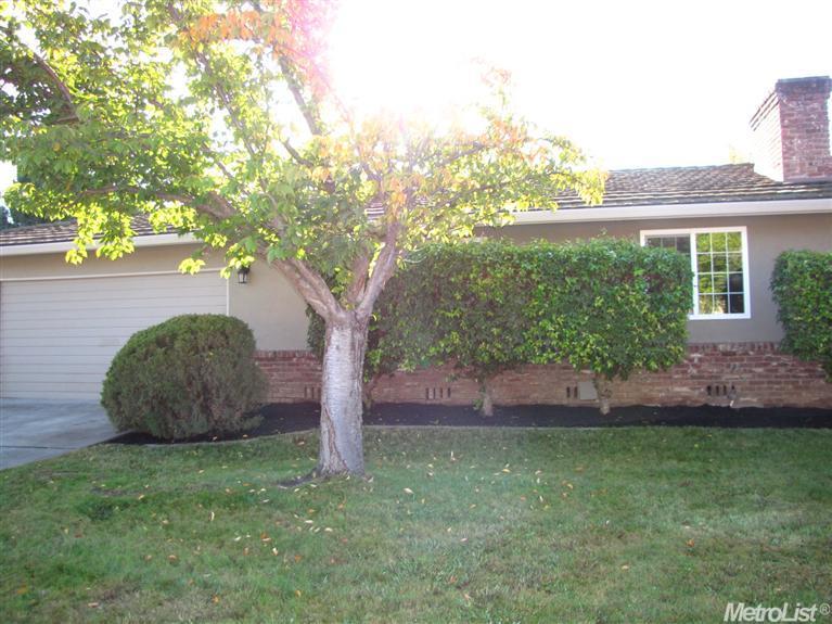 951 Daisy Ave, Lodi, CA 95242 photo 3