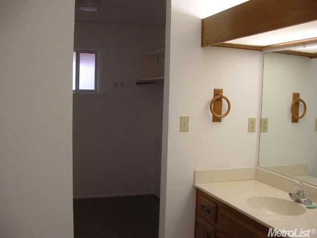 228 El Cajon Ave, Davis, CA 95616 photo 12
