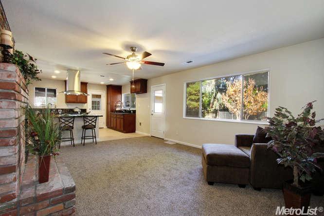 5225 Vale Dr, Carmichael, CA 95608 photo 5