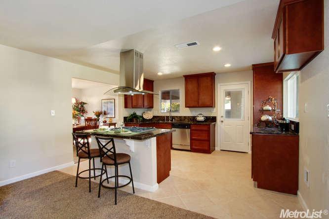 5225 Vale Dr, Carmichael, CA 95608 photo 6