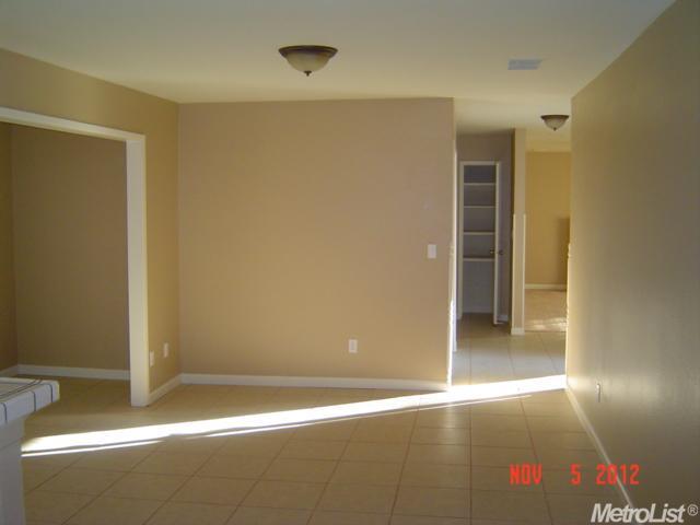 3100 Pyramid Dr, Ceres, CA 95307 photo 4