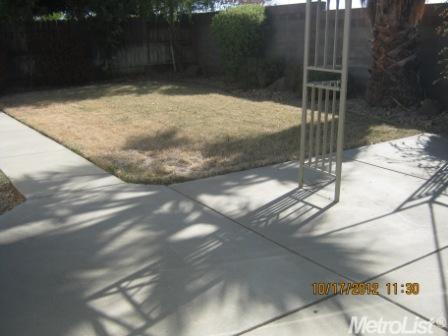 906 Bateman Ct, Galt, CA 95632 photo 5