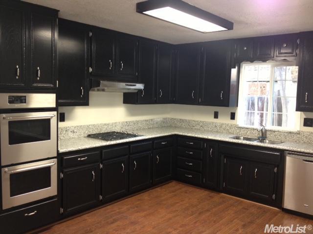 3028 Melissa Ln, Modesto, CA 95355 photo 2
