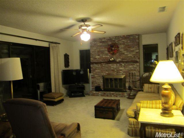 6329 Hillrise Dr, Carmichael, CA 95608 photo 4