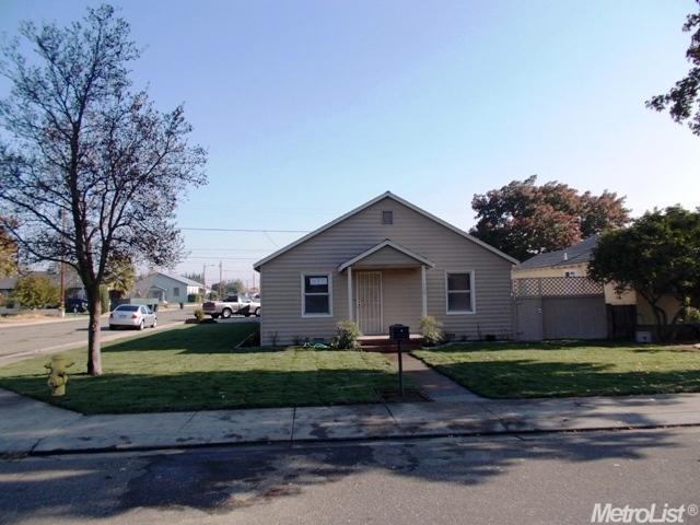 558 Key Ave, Ripon, CA 95366 photo 1