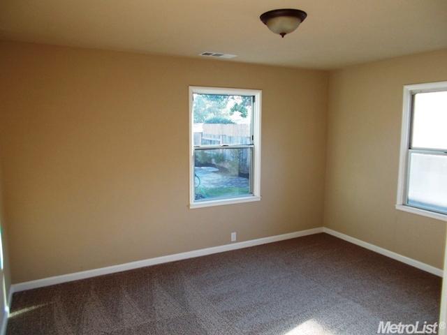 558 Key Ave, Ripon, CA 95366 photo 5