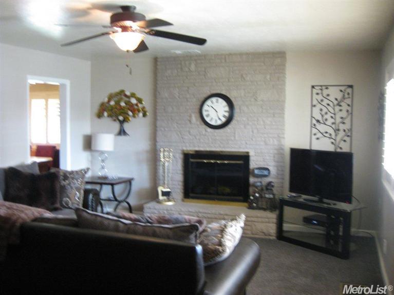 255 Charles St, Lodi, CA 95240 photo 6