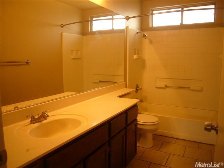 1143 Moonlight Dr, Ceres, CA 95307 photo 9