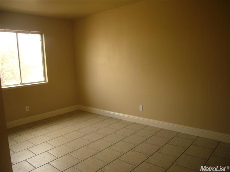 1143 Moonlight Dr, Ceres, CA 95307 photo 6