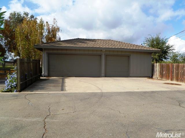 731 E Barnhart Rd, Turlock, CA 95382 photo 4