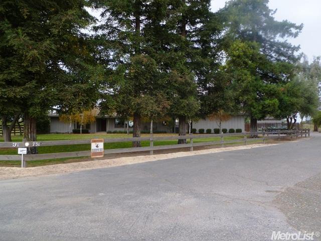 731 E Barnhart Rd, Turlock, CA 95382 photo 5