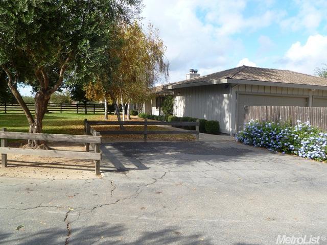 731 E Barnhart Rd, Turlock, CA 95382 photo 3