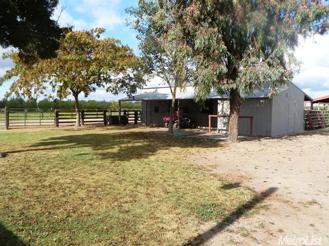 731 E Barnhart Rd, Turlock, CA 95382 photo 14
