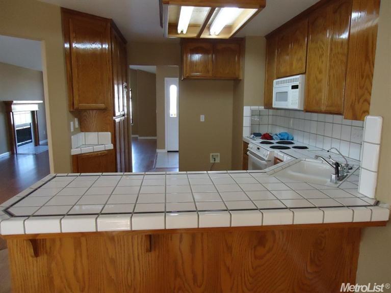 1668 Brookside Dr, Manteca, CA 95336 photo 5