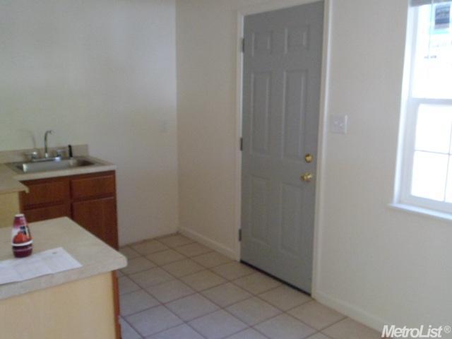 923 3rd St, Modesto, CA 95351 photo 5