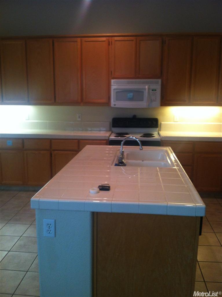 3409 Lauding Way, Modesto, CA 95355 photo 3