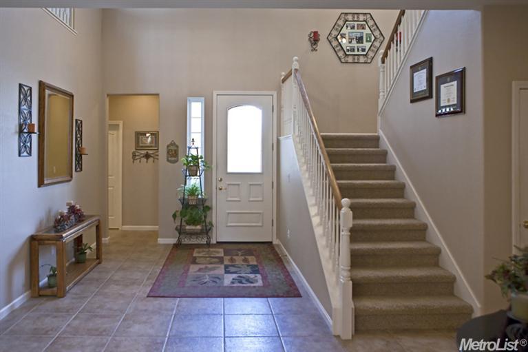 1744 W 4th St, Ripon, CA 95366 photo 2