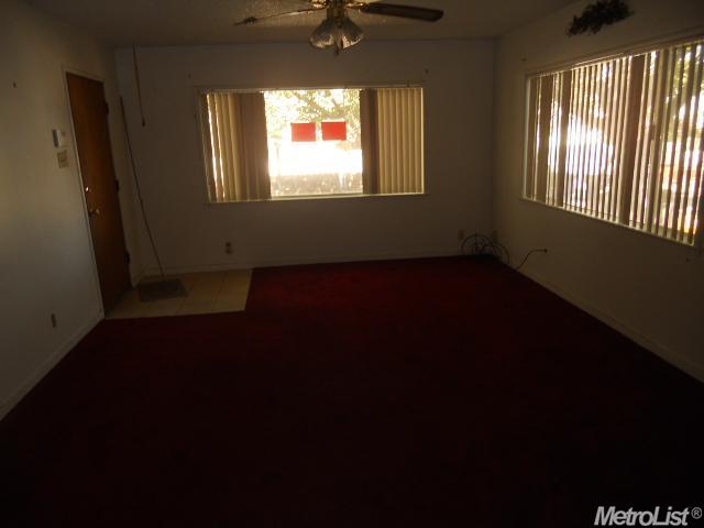 326 Sperry Ave, Patterson, CA 95363 photo 2