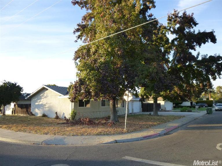 2601 Andre Ln, Turlock, CA 95382 photo 2